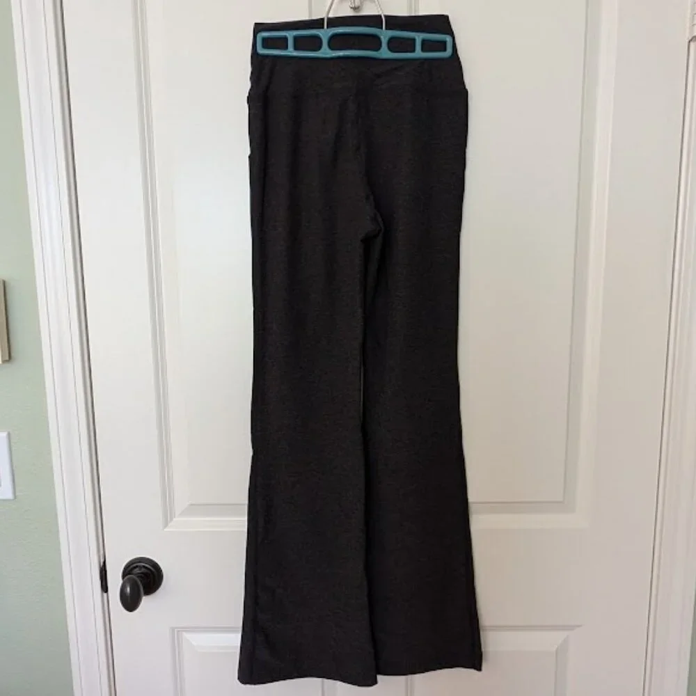 Kirkland Signature Women’s Flare Pants – Charcoal Heather, Size S - Picture 3 of 6